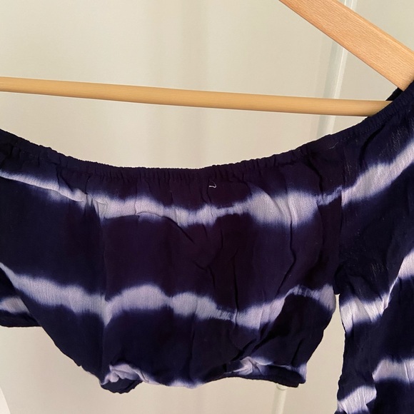 Top - Picture 2 of 3